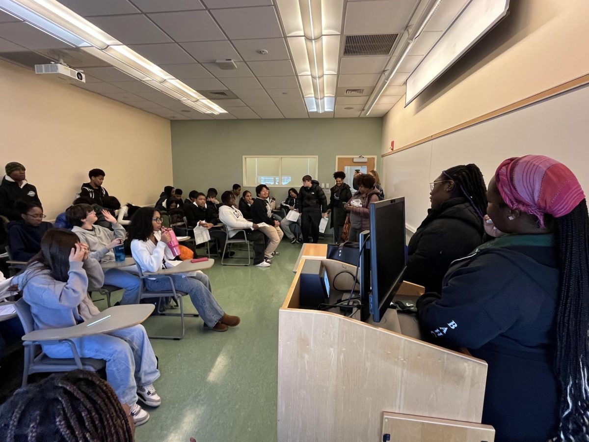 BCS Freshmen get a Taste of SUNY Old Westbury